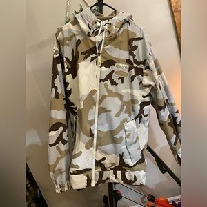 Burton camo snowboard ski jacket shell